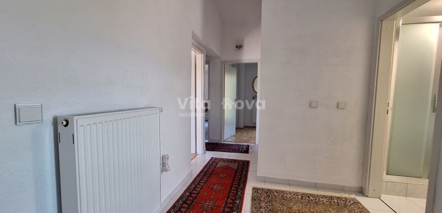 RAŽANAC- UREĐENA KUĆA, GARAŽA, VRT! RIJETKOST NA TRŽIŠTU!