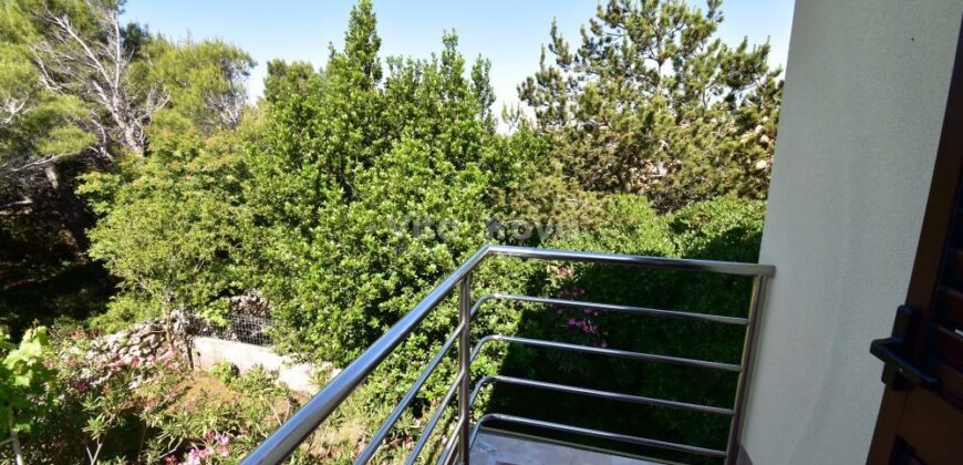 RAŽANAC- UREĐENA KUĆA, GARAŽA, VRT! RIJETKOST NA TRŽIŠTU!