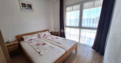 PRIVLAKA, ODLIČNA LOKACIJA! 80 m OD MORA!