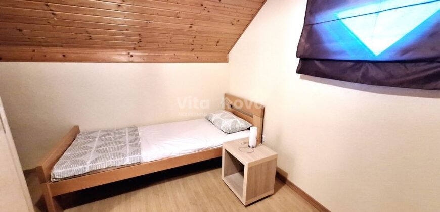 PRIVLAKA, ODLIČNA LOKACIJA! 80 m OD MORA!