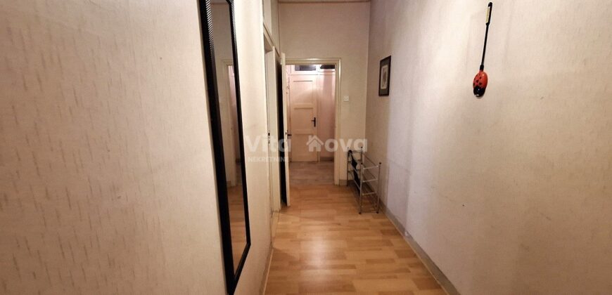 POLUOTOK, 62 m2, IDEALNO ZA URED