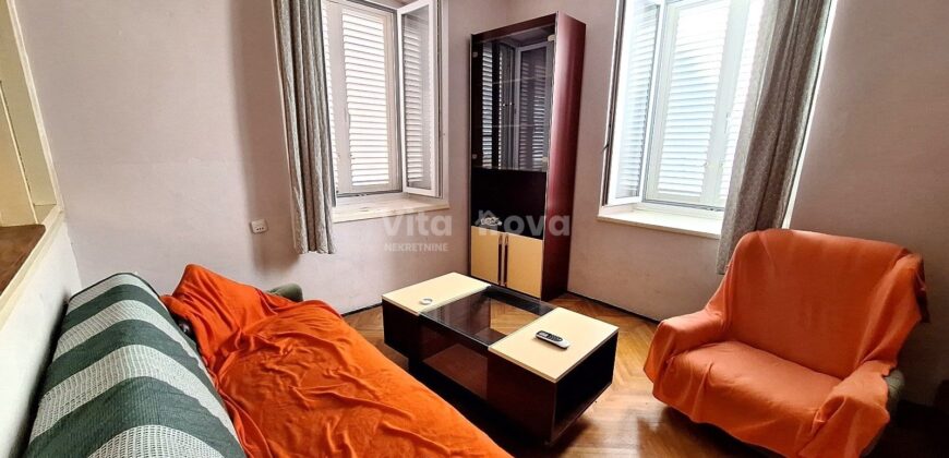 POLUOTOK, 62 m2, IDEALNO ZA URED