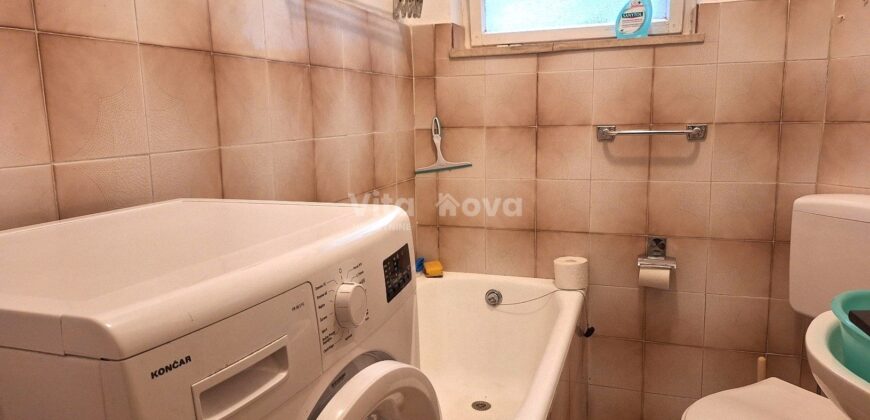 POLUOTOK, 62 m2, IDEALNO ZA URED