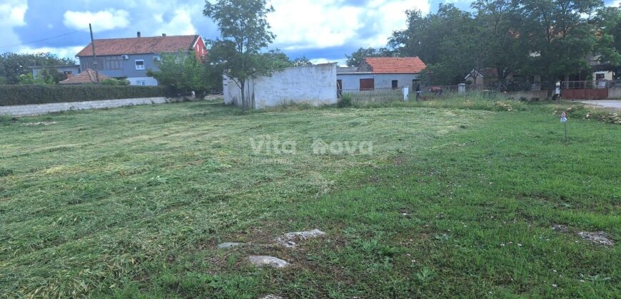 RAŠTANE GORNJE, STARINA NA ZEMLJIŠTU OD 2280 m2