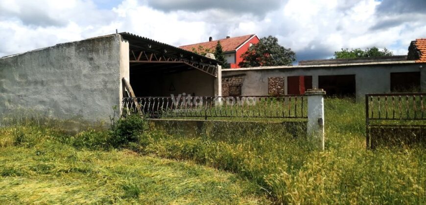 RAŠTANE GORNJE, STARINA NA ZEMLJIŠTU OD 2280 m2