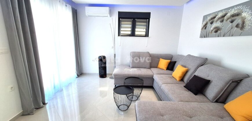 VIR, NOVOGRADNJA, BAZEN, KOMPLETNO OPREMLJENA!