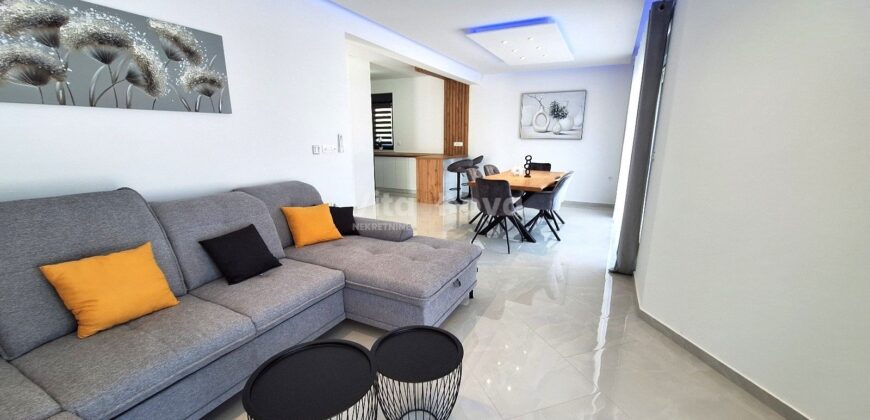 VIR, NOVOGRADNJA, BAZEN, KOMPLETNO OPREMLJENA!