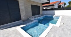 VIR, NOVOGRADNJA, BAZEN, KOMPLETNO OPREMLJENA!