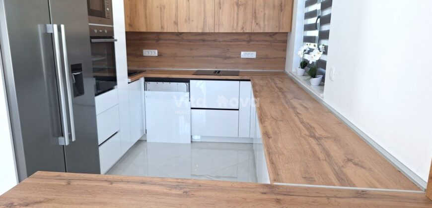 VIR, NOVOGRADNJA, BAZEN, KOMPLETNO OPREMLJENA!