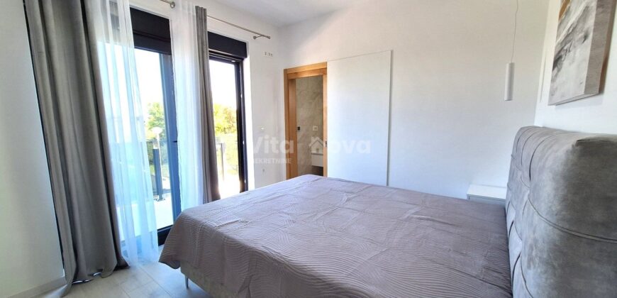 VIR, NOVOGRADNJA, BAZEN, KOMPLETNO OPREMLJENA!