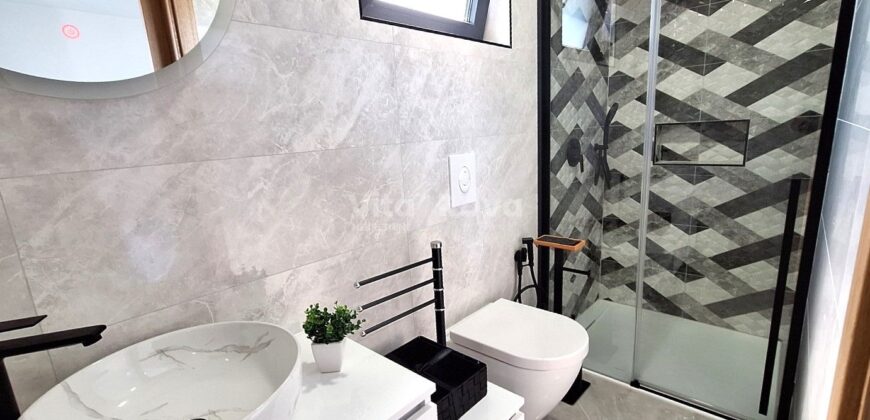 VIR, NOVOGRADNJA, BAZEN, KOMPLETNO OPREMLJENA!