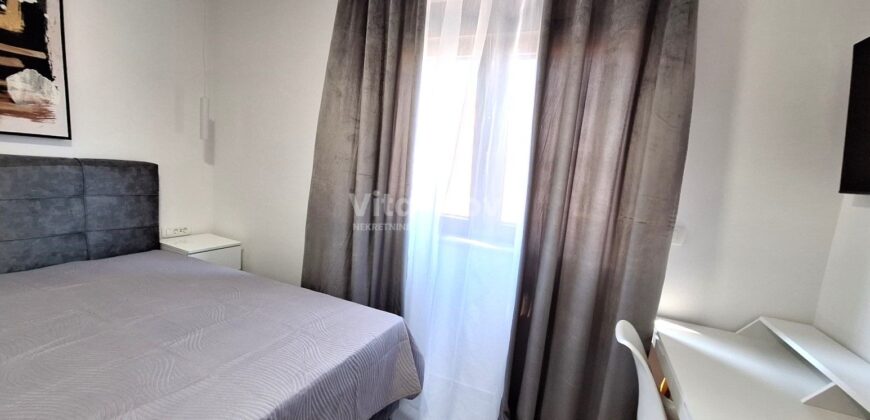 VIR, NOVOGRADNJA, BAZEN, KOMPLETNO OPREMLJENA!