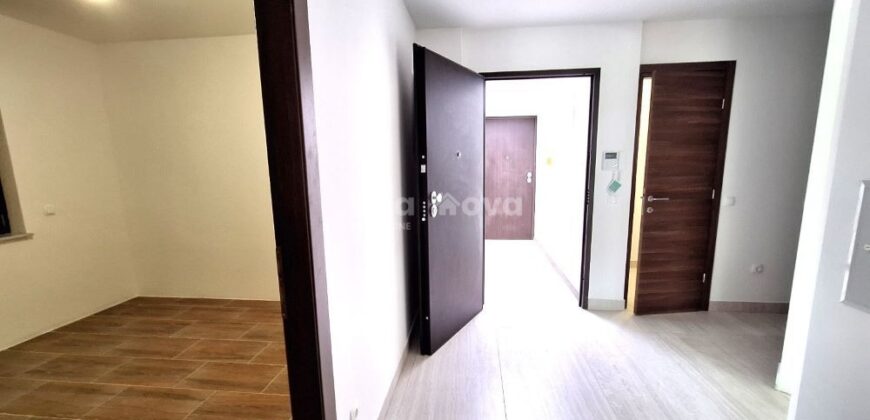 PRIVLAKA- BLIZINA CENTRA, NOVOGRADNJA, VIŠE STANOVA U PONUDI!