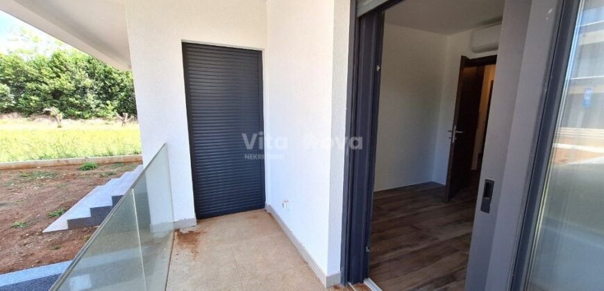 PRIVLAKA- BLIZINA CENTRA, NOVOGRADNJA, VIŠE STANOVA U PONUDI!