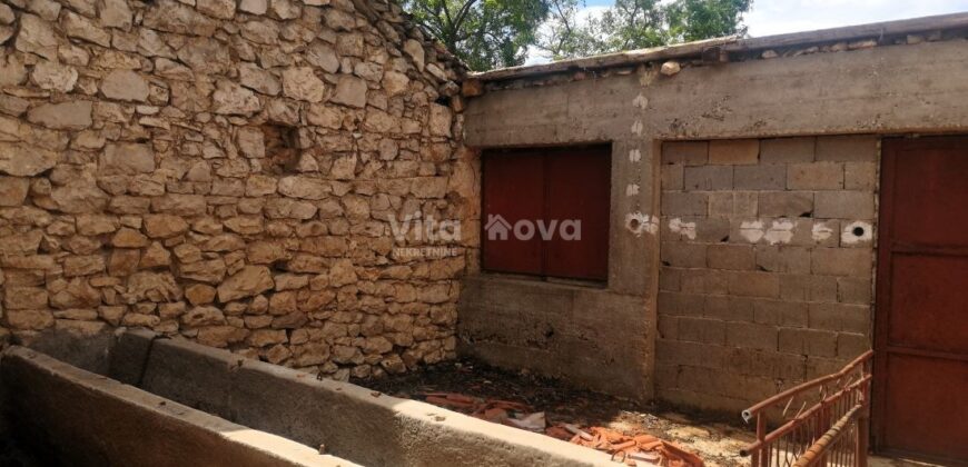 RAŠTANE GORNJE, STARINA NA ZEMLJIŠTU OD 2280 m2