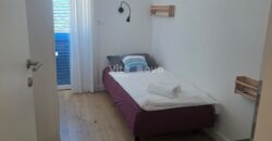 BORIK, 3-SOBAN, VRHUNSKI OPREMLJEN, DUGOROČNO!