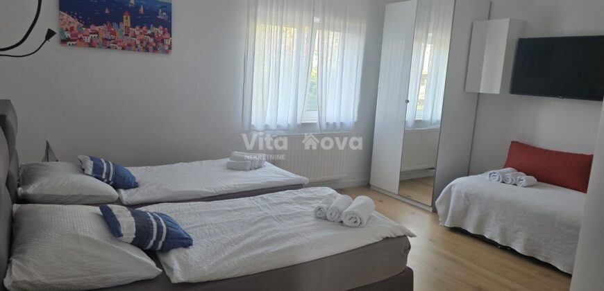 BORIK, 3-SOBAN, VRHUNSKI OPREMLJEN, DUGOROČNO!