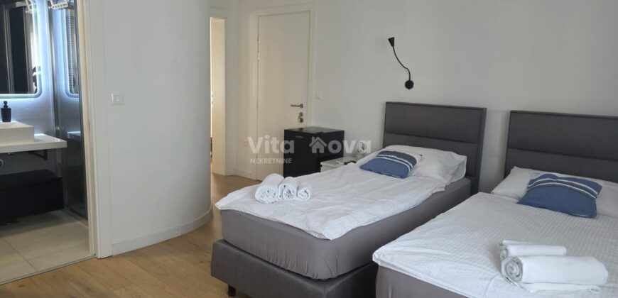 BORIK, 3-SOBAN, VRHUNSKI OPREMLJEN, DUGOROČNO!