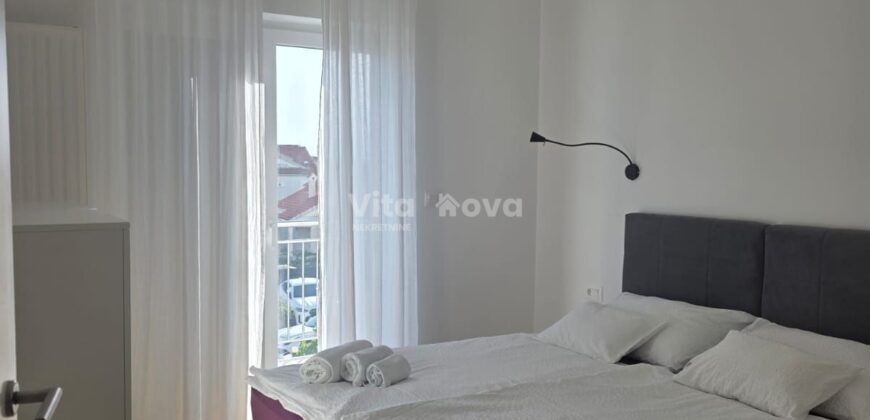 BORIK, 3-SOBAN, VRHUNSKI OPREMLJEN, DUGOROČNO!