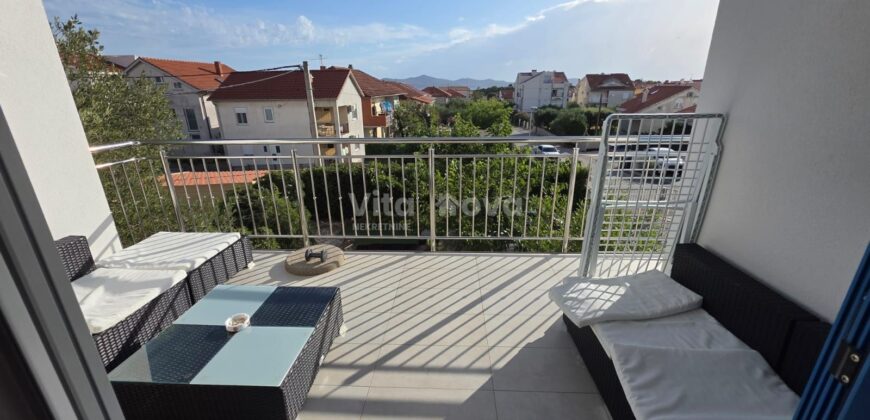 BORIK, 3-SOBAN, VRHUNSKI OPREMLJEN, DUGOROČNO!