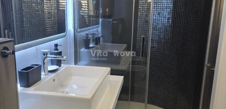 BORIK, 3-SOBAN, VRHUNSKI OPREMLJEN, DUGOROČNO!