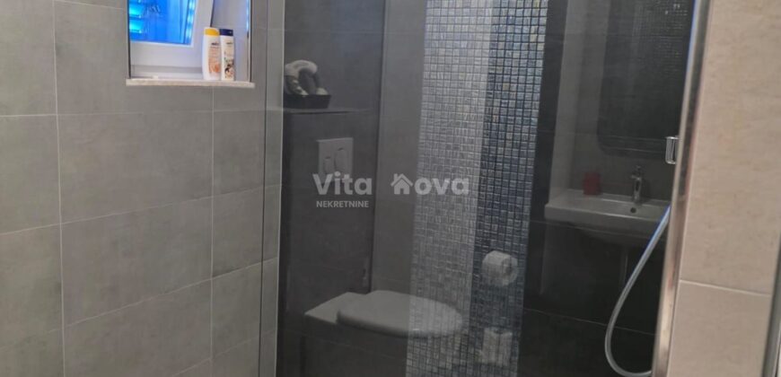 BORIK, 3-SOBAN, VRHUNSKI OPREMLJEN, DUGOROČNO!