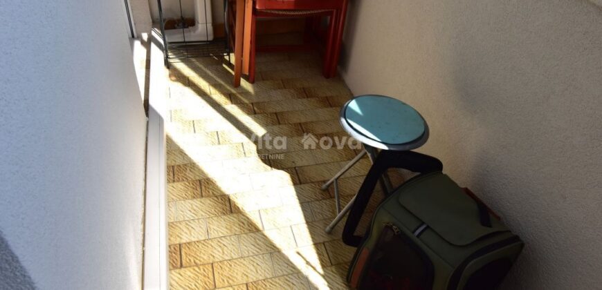 VOŠTARNICA, 60 M2, KOMFORAN, BLIZINA CENTRA