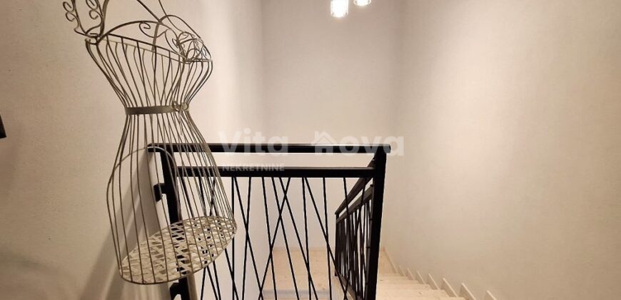 VIR, PRILIKA, NOVOGRADNJA, VILA S BAZENOM!