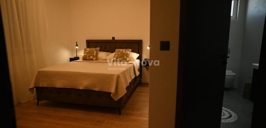 VIR, PRILIKA, NOVOGRADNJA, VILA S BAZENOM!