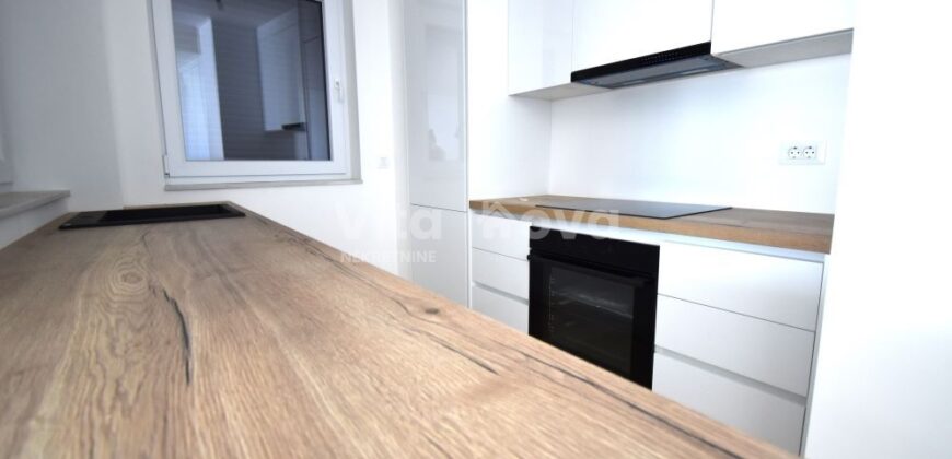 BORIK, NA CIJELU GODINU, NOVOGRADNJA, LIFT, GARAŽA!