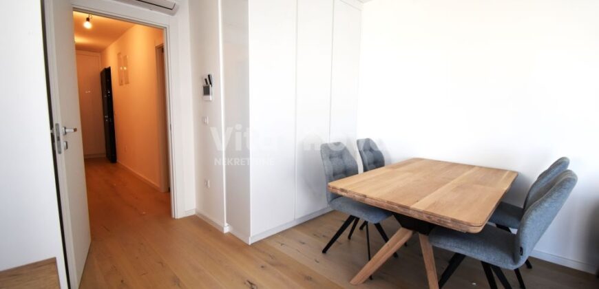 BORIK, NA CIJELU GODINU, NOVOGRADNJA, LIFT, GARAŽA!