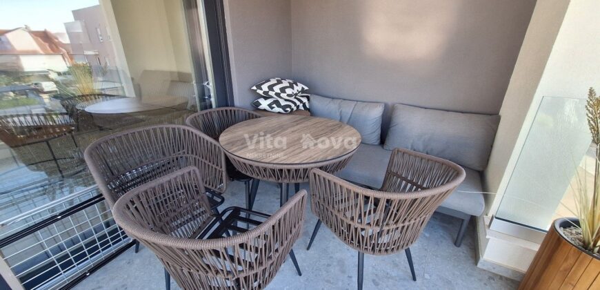 BORIK, NA CIJELU GODINU, NOVOGRADNJA, LIFT, GARAŽA!