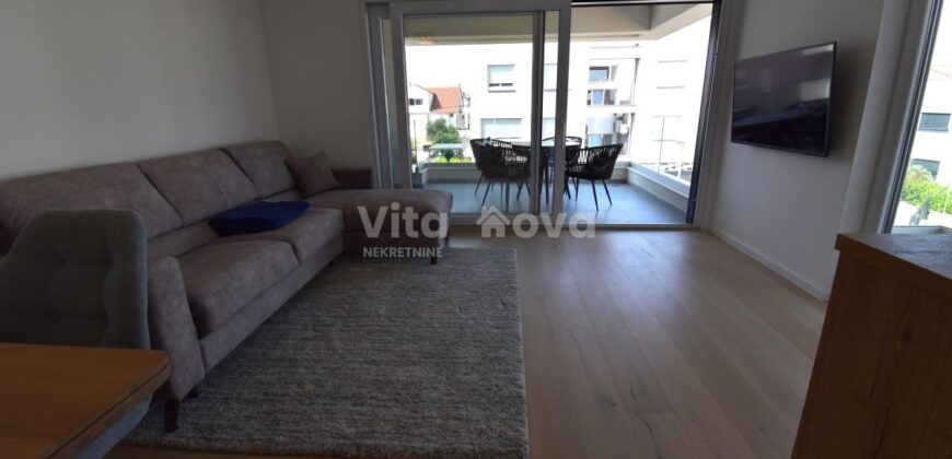 BORIK, NA CIJELU GODINU, NOVOGRADNJA, LIFT, GARAŽA!