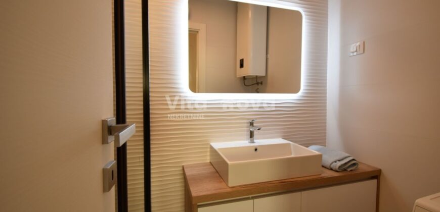 BORIK, NA CIJELU GODINU, NOVOGRADNJA, LIFT, GARAŽA!