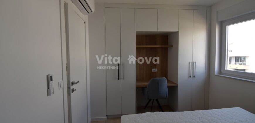 BORIK, NA CIJELU GODINU, NOVOGRADNJA, LIFT, GARAŽA!