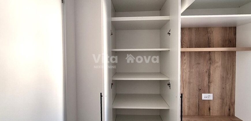 BORIK, NA CIJELU GODINU, NOVOGRADNJA, LIFT, GARAŽA!