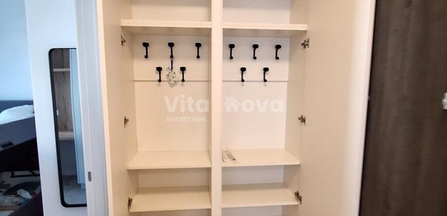 BORIK, NA CIJELU GODINU, NOVOGRADNJA, LIFT, GARAŽA!