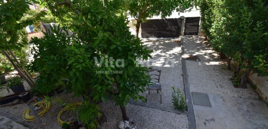 RELJA/JAZINE II, 3 RADNE SOBE, PARKING, ODLIČNA LOKACIJA!