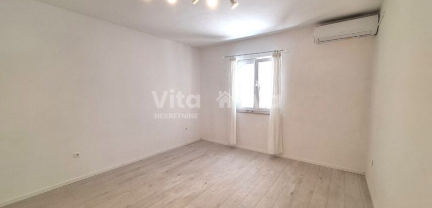 RELJA/JAZINE II, 3 RADNE SOBE, PARKING, ODLIČNA LOKACIJA!