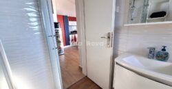 TURANJ, POGLED NA MORE, 50 M OD MORA, NOVOGRADNJA, 2 SP. SOBE!