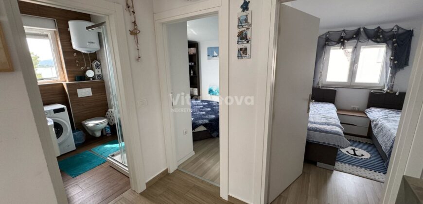 TURANJ, POGLED NA MORE, 50 M OD MORA, NOVOGRADNJA, 2 SP. SOBE!
