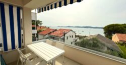 TURANJ, POGLED NA MORE, 50 M OD MORA, NOVOGRADNJA, 2 SP. SOBE!
