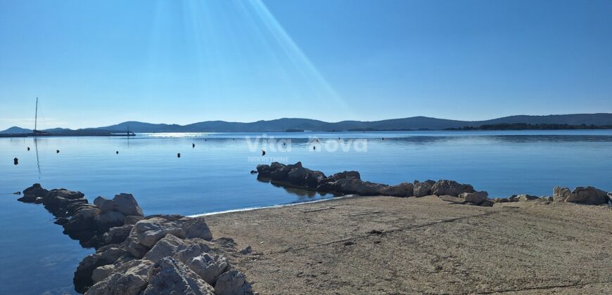 TURANJ, POGLED NA MORE, 50 M OD MORA, NOVOGRADNJA, 2 SP. SOBE!