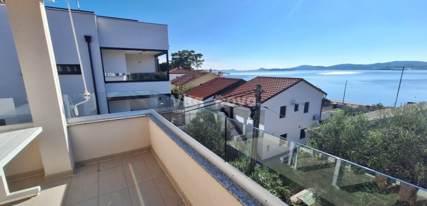TURANJ, POGLED NA MORE, 50 M OD MORA, NOVOGRADNJA, 2 SP. SOBE!