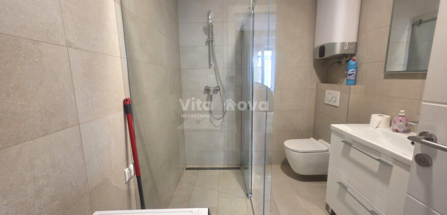 POLUOTOK, NOVOUREĐENO, 48 m2