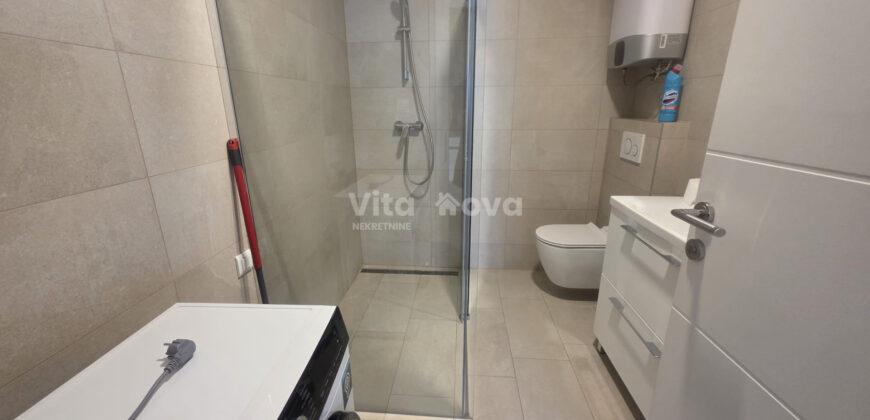 POLUOTOK, NOVOUREĐENO, 48 m2