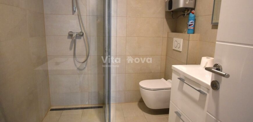 POLUOTOK, NOVOUREĐENO, 48 m2