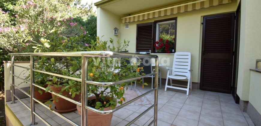 RAŽANAC- UREĐENA KUĆA, GARAŽA, VRT! RIJETKOST NA TRŽIŠTU!