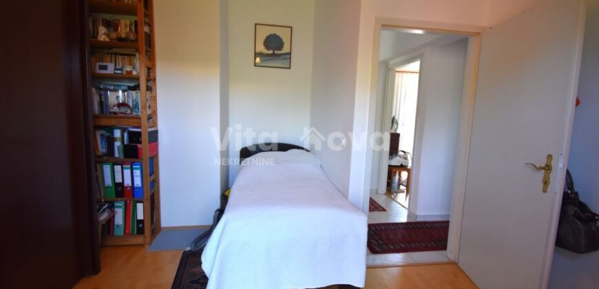 RAŽANAC- UREĐENA KUĆA, GARAŽA, VRT! RIJETKOST NA TRŽIŠTU!