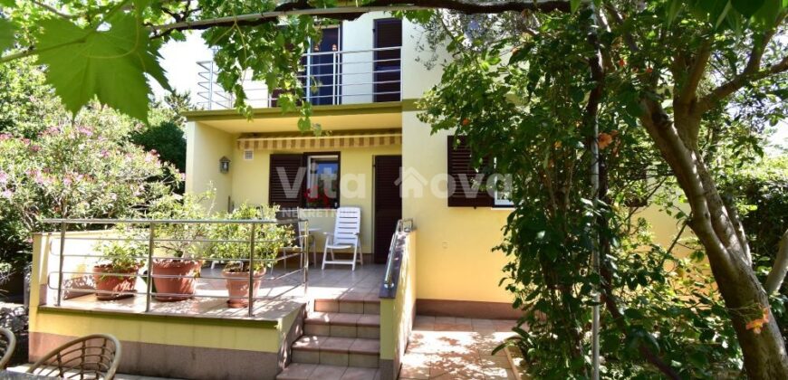 RAŽANAC- UREĐENA KUĆA, GARAŽA, VRT! RIJETKOST NA TRŽIŠTU!